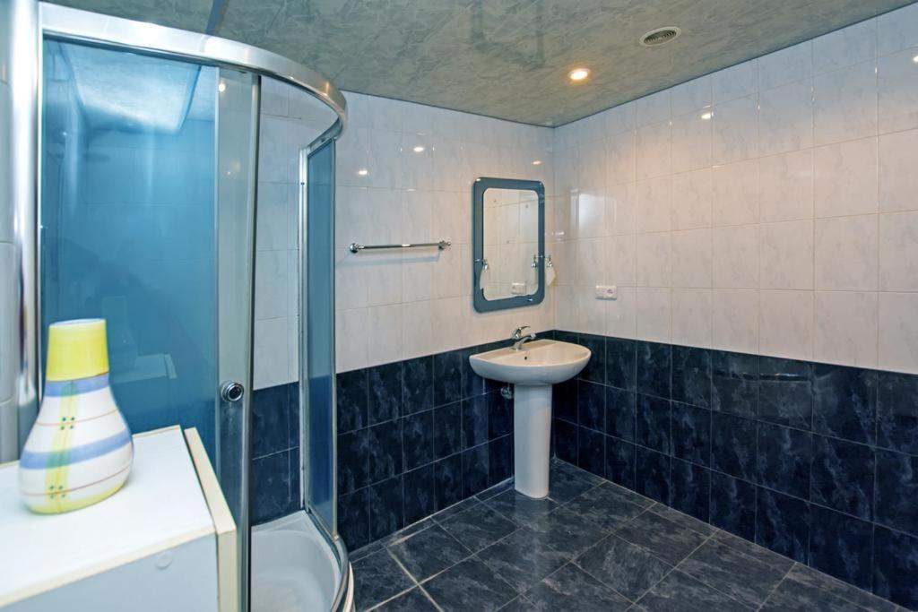 Lesi Apartament 耶烈万 外观 照片