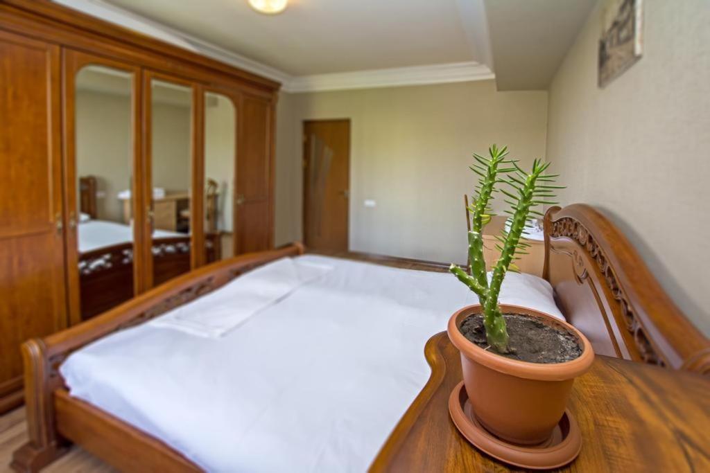 Lesi Apartament 耶烈万 外观 照片